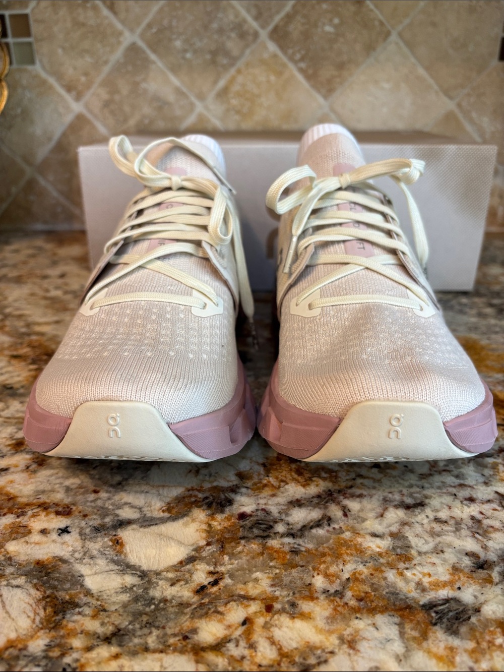 On Running Women's Cloudswift 4 Running Shoes Size 9 - Picture 6 of 11